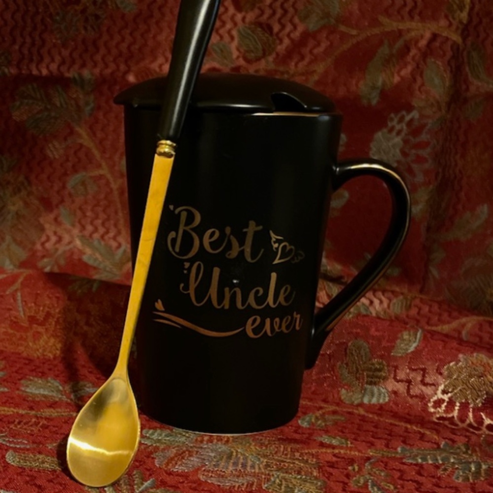 Best Uncle" Black Mug with Gold Spoon & Lid – Premium Gift Edition
